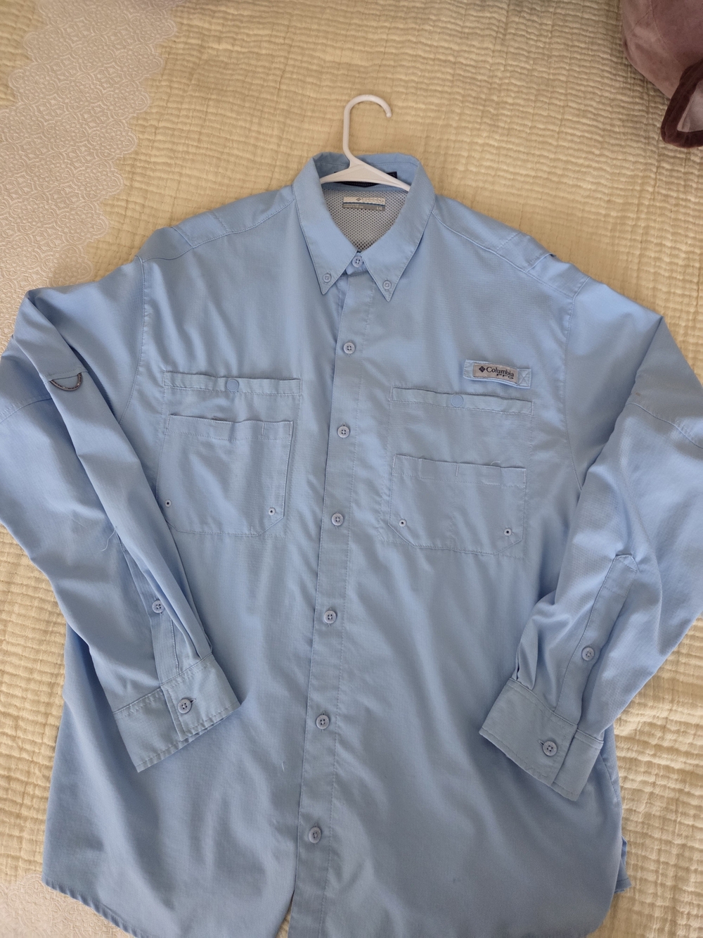 Columbia Men’s Sky Blue Long-Sleeve Button-Down Fishing Shirt